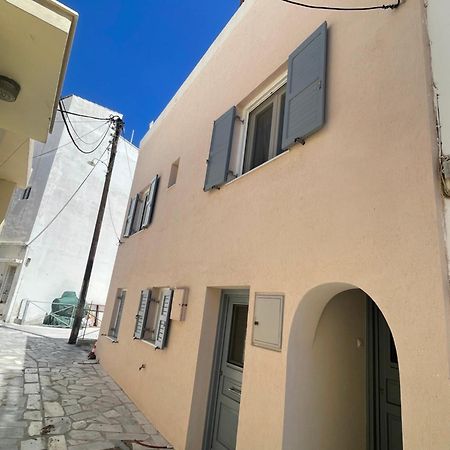 Modern & Comfortable House In The City Center Эрмуполис Экстерьер фото