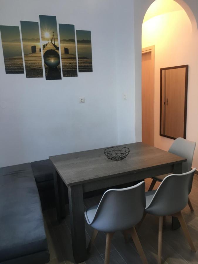 Modern & Comfortable House In The City Center Эрмуполис Экстерьер фото